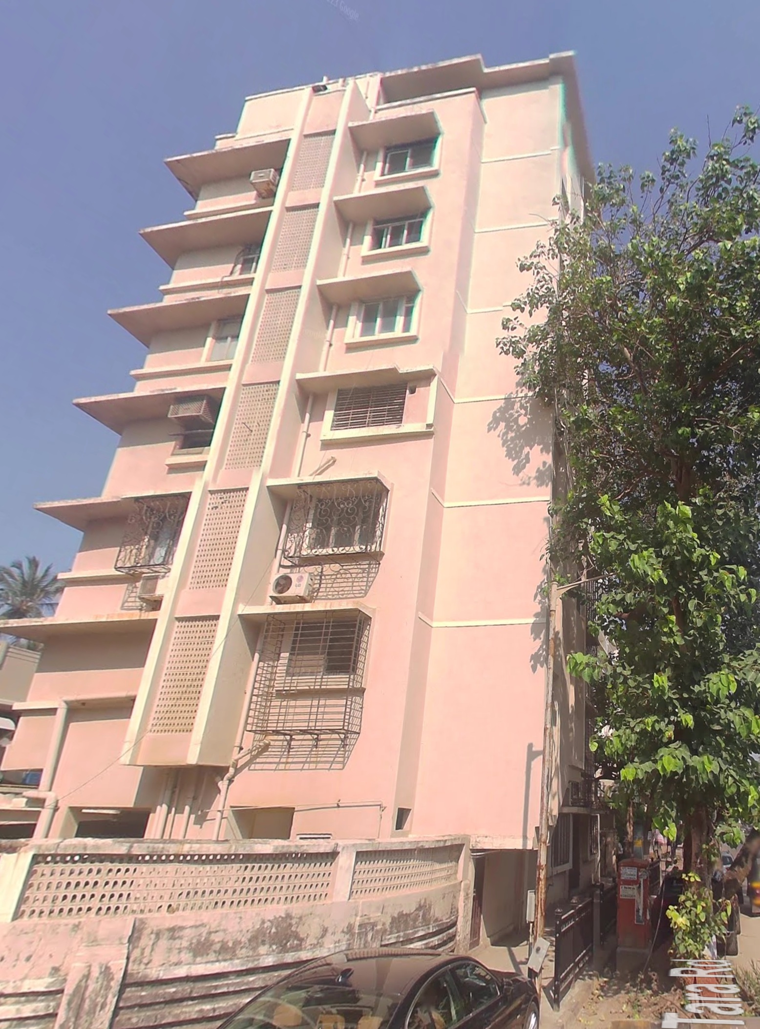 3 BHK Semi Furnished in Beachcroft Apartments , Juhu